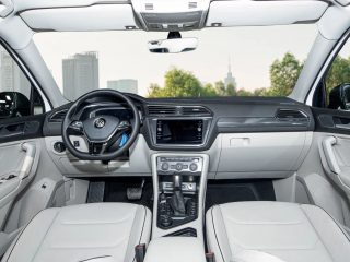 img-tiguan-allspace-luxury-04